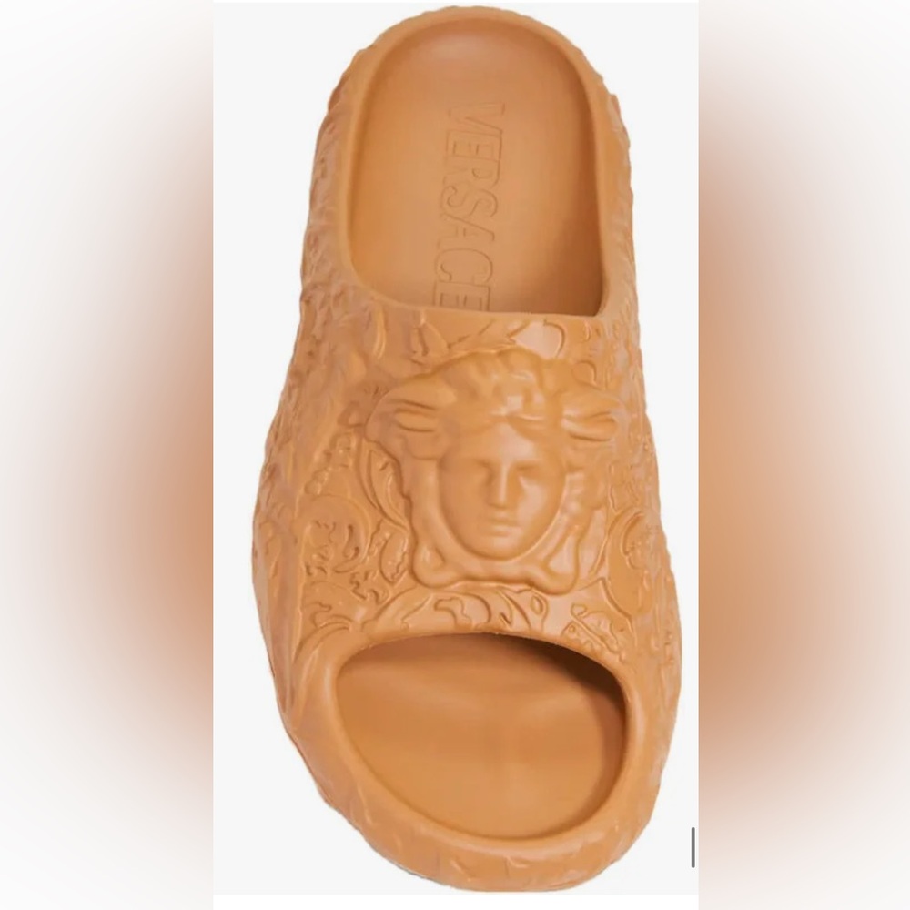 VERSACE MEDUSA DIMENSION
SLIDERS HONEY